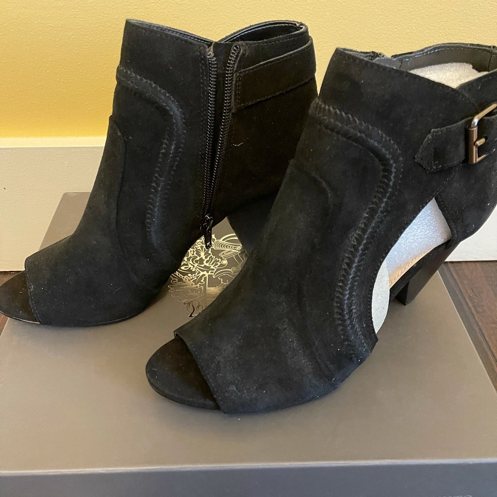 Vince Camuto peep toe sandal